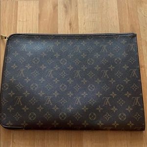 Louis Vuitton Laptop Case!! Great conditio…